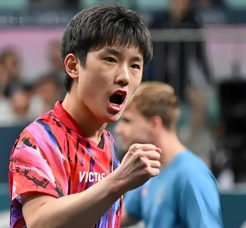 Scout与50激战西班牙队分钟，出色发挥胜负难料！，西亚卡姆焦点对战赛场气氛高涨的简单介绍-开云体育app