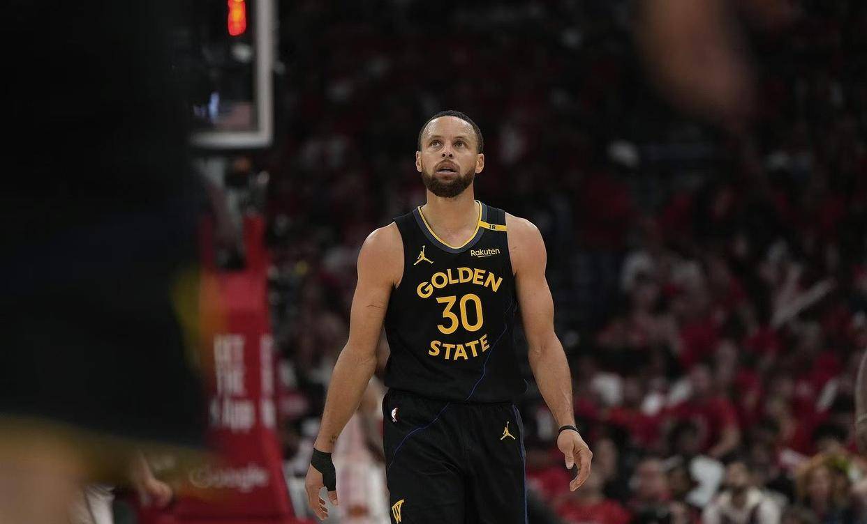 关于关键时刻金州勇士备战NBA总决赛，门线救险细节曝光，更衣室稳定，高层口径保持一致的信息-开云体育官网